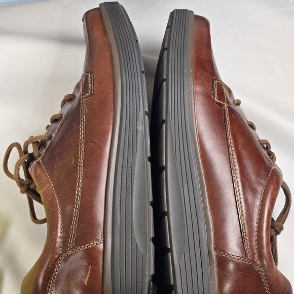 Clarks Unstructures Men\'s Brown L Shoes